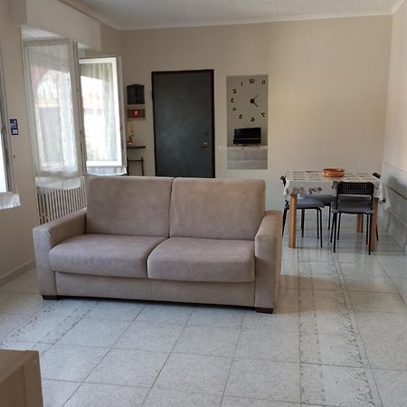 Apartmán Casa Vacanze Il Fiore Di Loto Zibido San Giacomo Exteriér fotografie