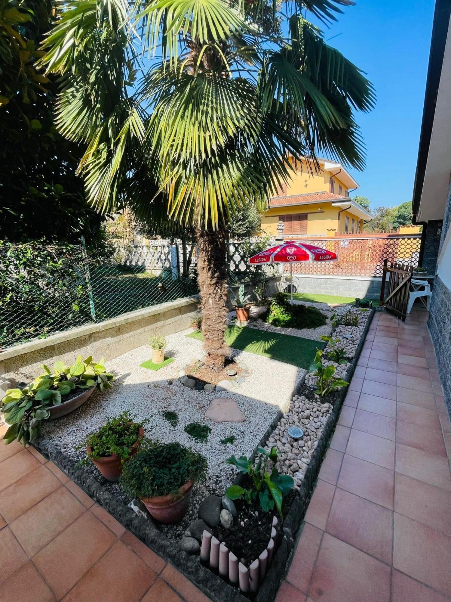 Apartmán Casa Vacanze Il Fiore Di Loto Zibido San Giacomo Exteriér fotografie